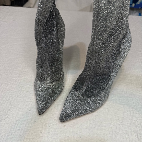 $258 SCHUTZ Silver Metallic Stretch Heeled Ankle Booties 7 NWT - Picture 11 of 17